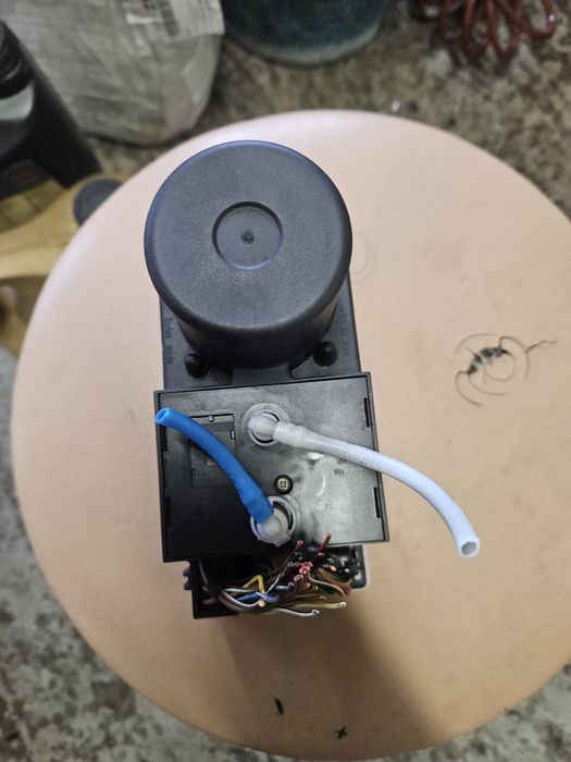 Вакум помпа централно заключване Ауди