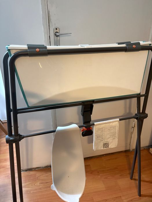 Vand cadita Stokke cu suport bebe si picioare metalice
