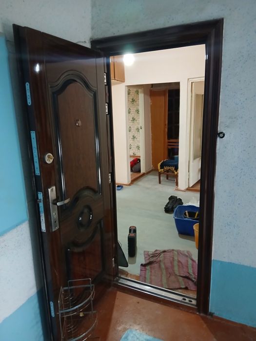 3 xonali 3 etaj. 6 mikrarayon