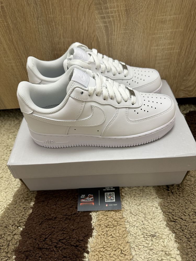 Nike Air Force 1 low '07 triple white