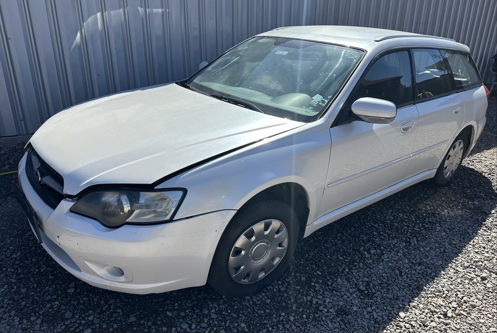 Subaru Legacy 2.0 на части