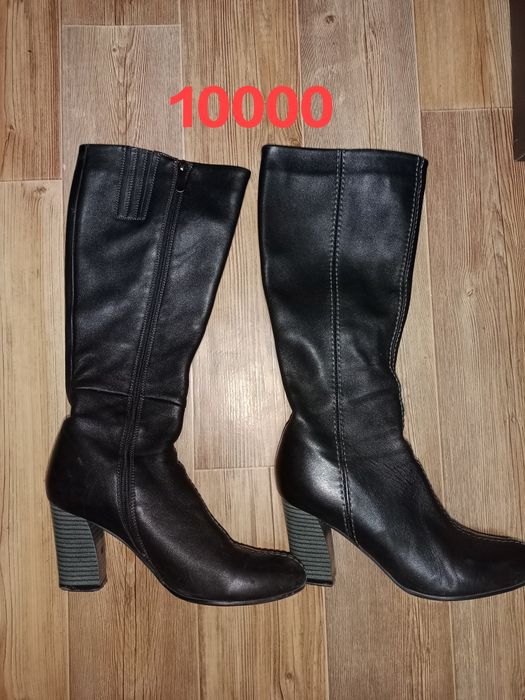 Продам женские сапоги