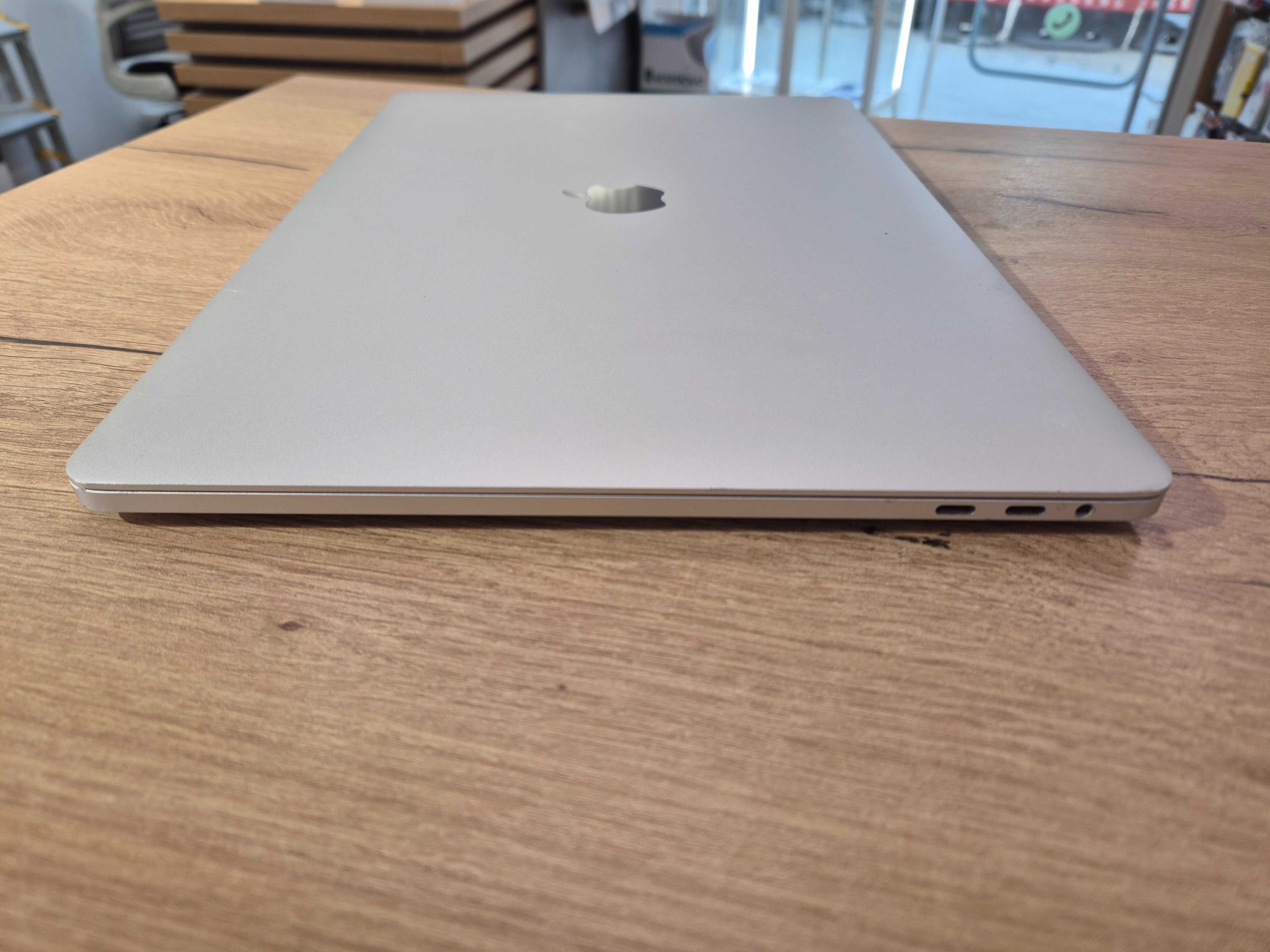 Macbook Pro 2018 15" i7 16GB Ram | Factura & Garantie | Buy-Back |