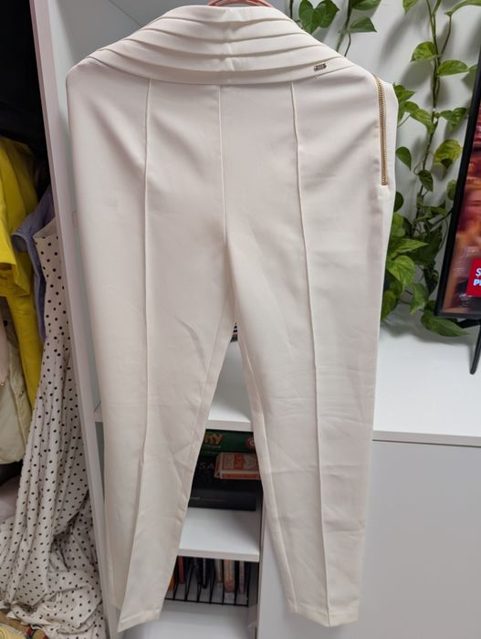 Pantaloni albi cu talie inalta BSB