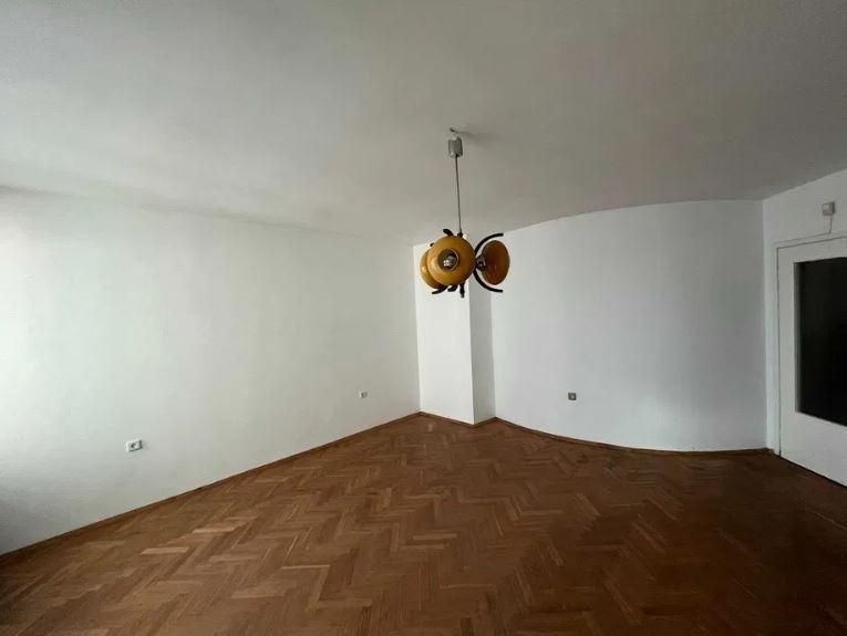 Дава се под наем Офис в Бургас, Център - 97 кв.м за 510 € - Снимка #5