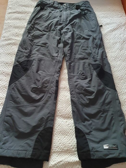 Pantaloni de schiat marca Kiltec
