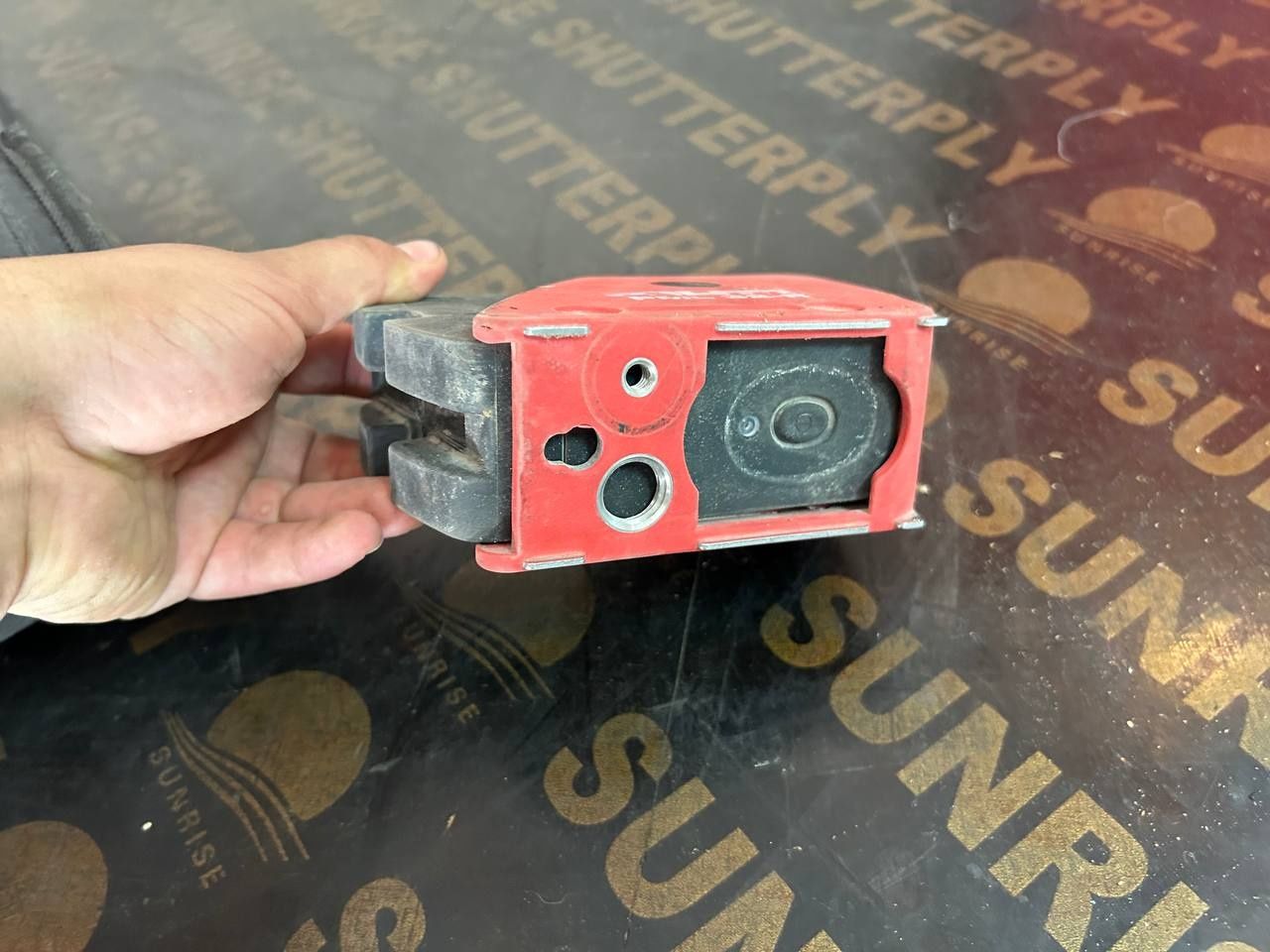 Лазерен нивелир ХИЛТИ HILTI