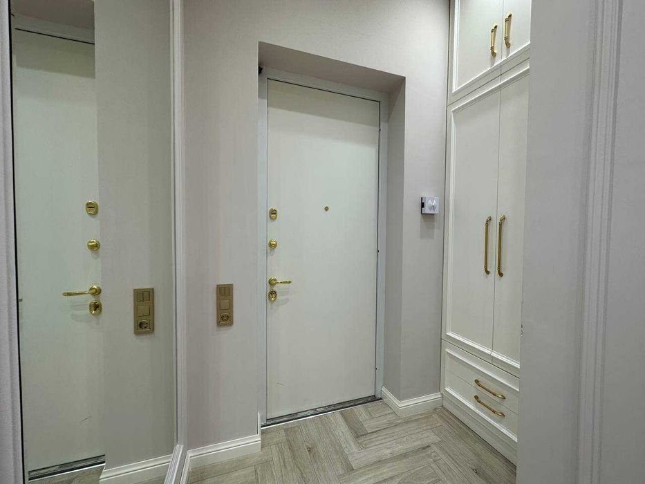 Продается квартира  НОВОСТРОЙКА ЖК Лондон на Новомосковская