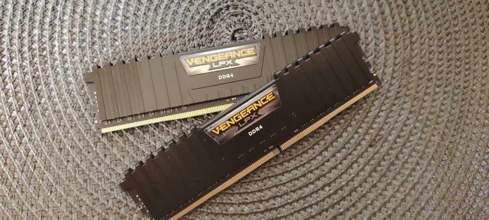 Рам памет Corsair VENGEANCE LPX 32GB (2x16GB) DDR4 3600MHz