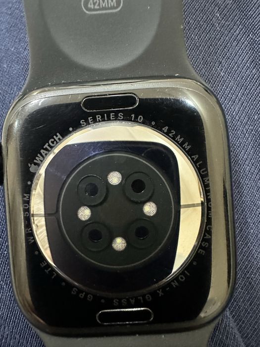 Apple watch 10 42mm Original sotiladi