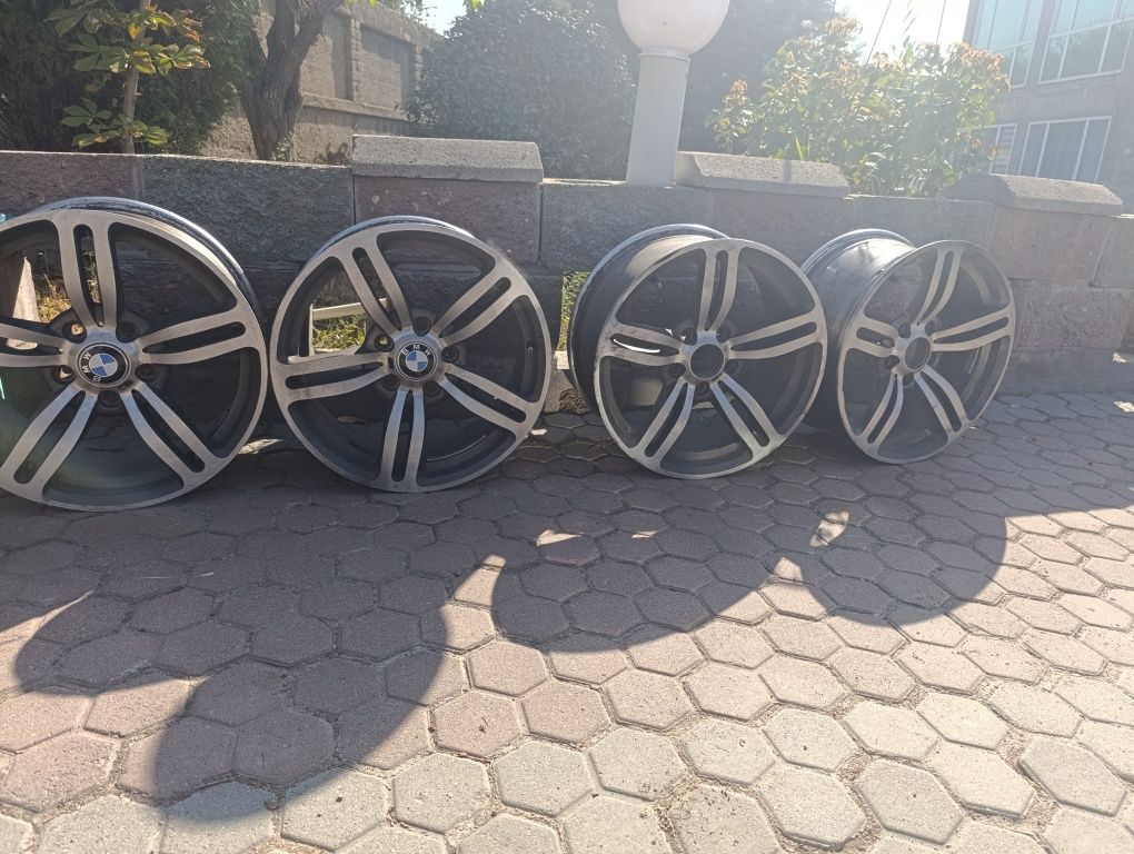 Продам диски бмв 5.120 разболтовка  17 размер