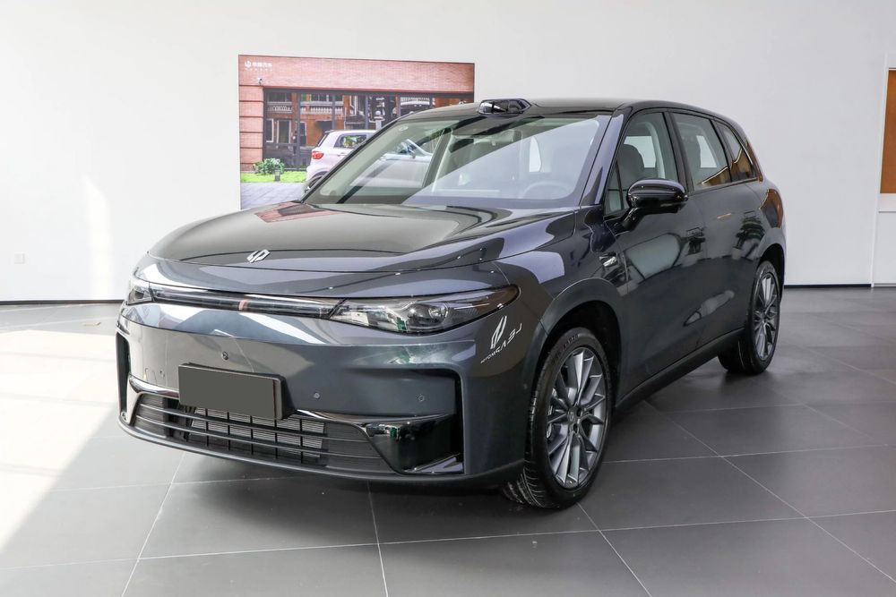 Leap motor C10 EV Smart Full 7500km с доп. опциями