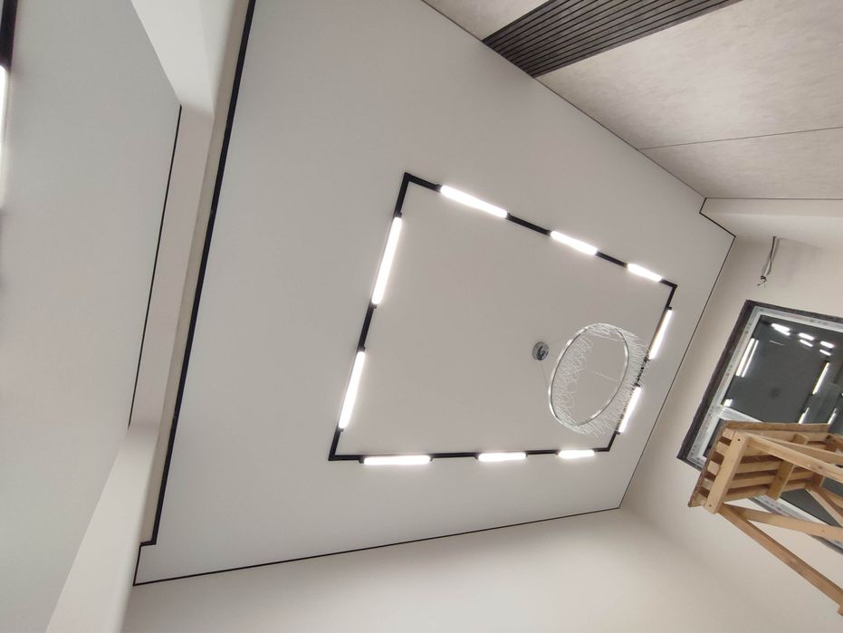 Продажа и установка софитов и трековых систем.