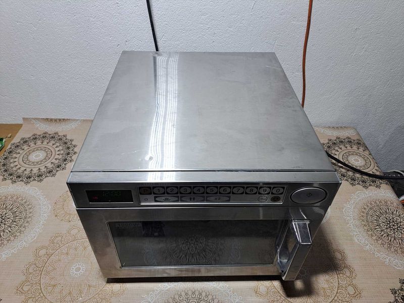 Микровълнова Samsung CM1029 / 1000 W