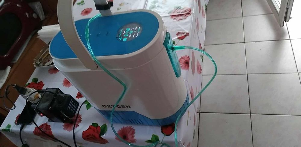 Concentrator oxigen portabil