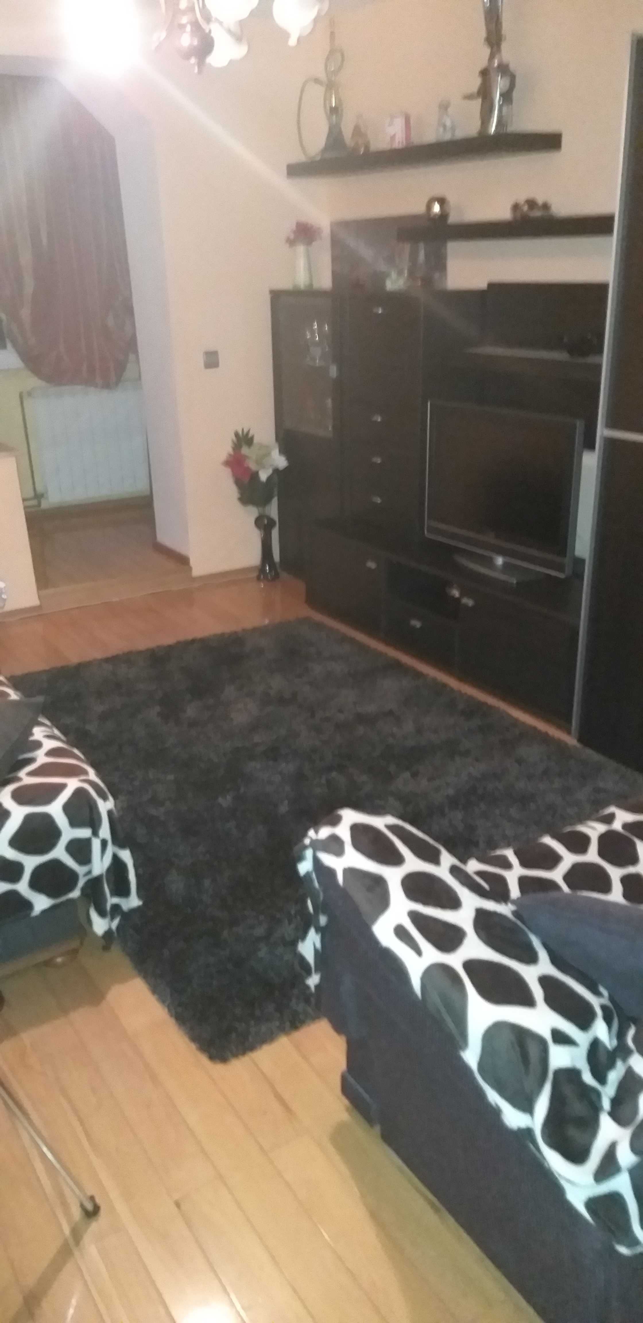 VAND apartament  PREDEAL (centru)