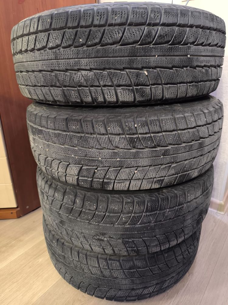 Зимние шины 185/65 R15