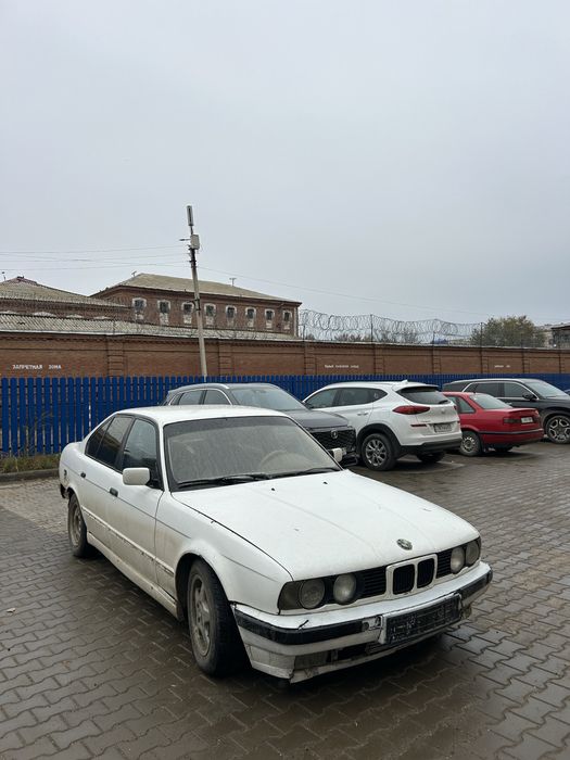 Продам бмв е34 2литр бош