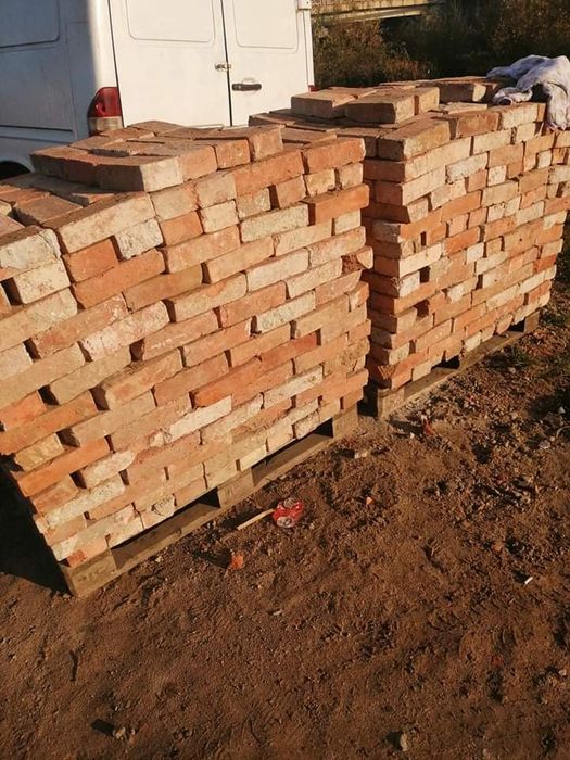 Vând cărămidă din demolări