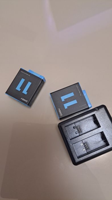 Gopro 11  аксесуари ,водоусточив кейс и две батерии със зарядно