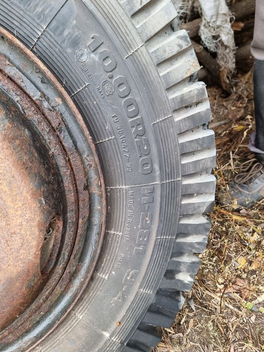 Cauciucuri 1000 r 20