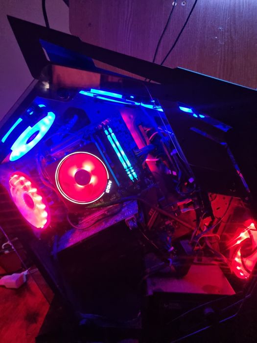 instalări sisteme Windows și asamblari sisteme gaming PC-uri