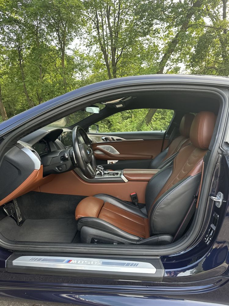 BMW M850i xDrive Coupe M Sport