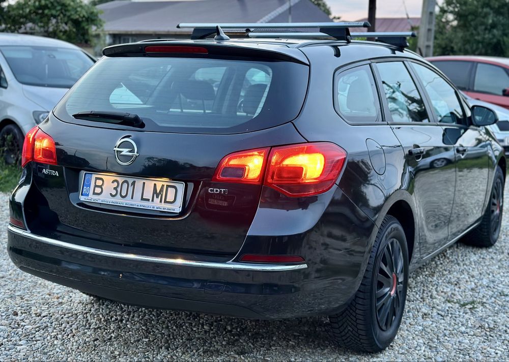 Opel Astra J • 2015 • 1.6 Diesel • Euro 6 • Manual