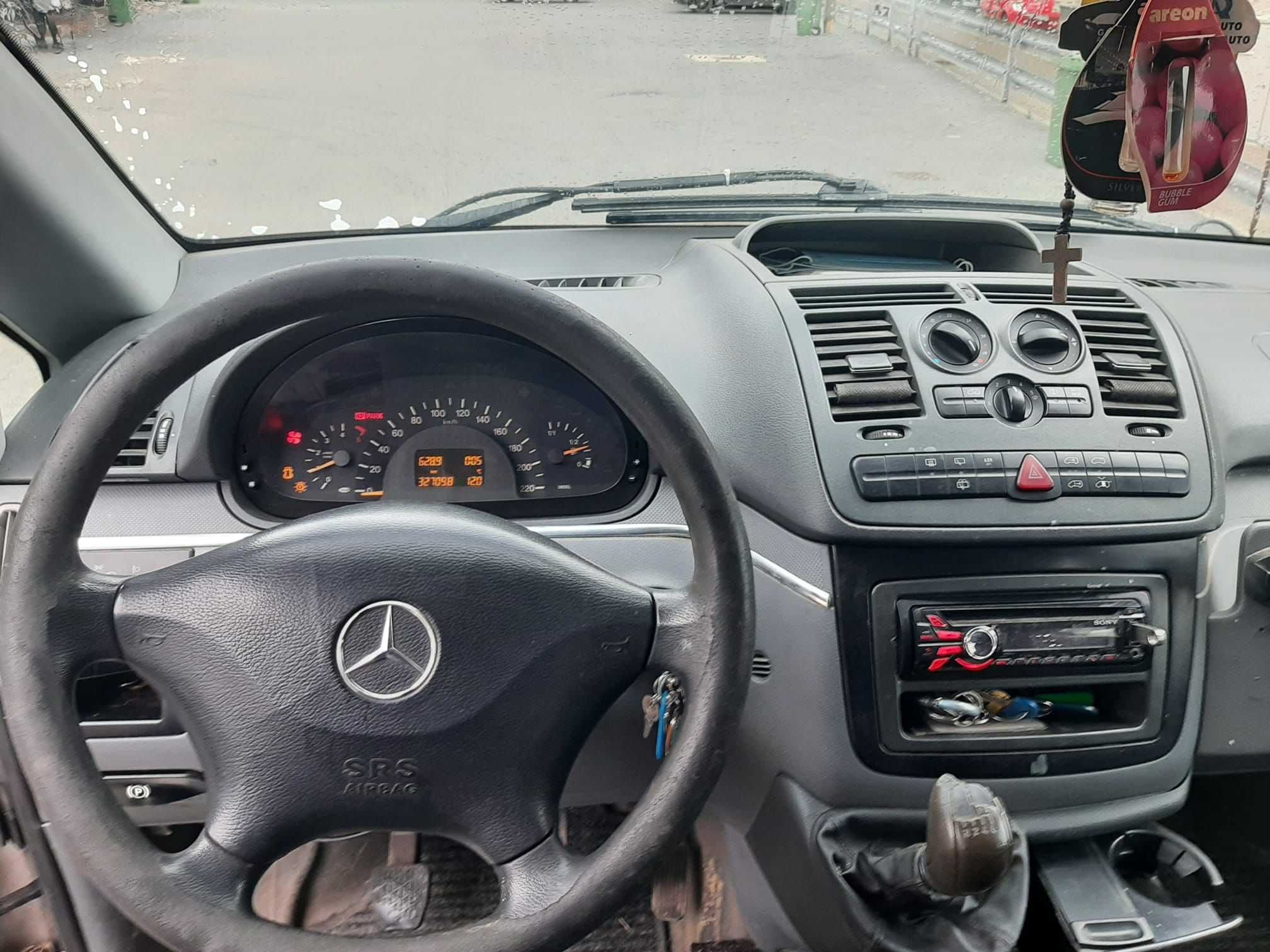 Autoutilitara Mercedes Vito 109 CDI - 5 locuri + marfa