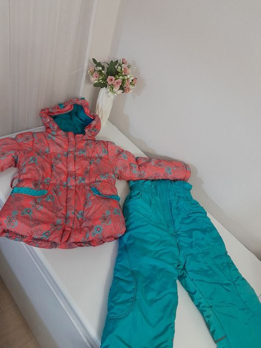 Продам комбинезон штаны и куртку для девочки