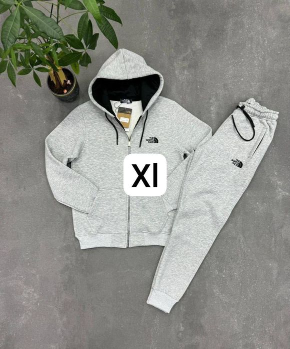 Trening North Force 
Pret stoc 140 lei