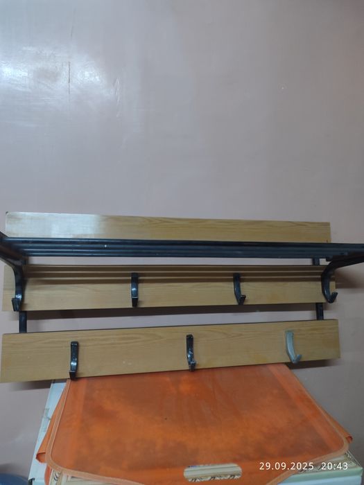 Вешалка для верхней одежды