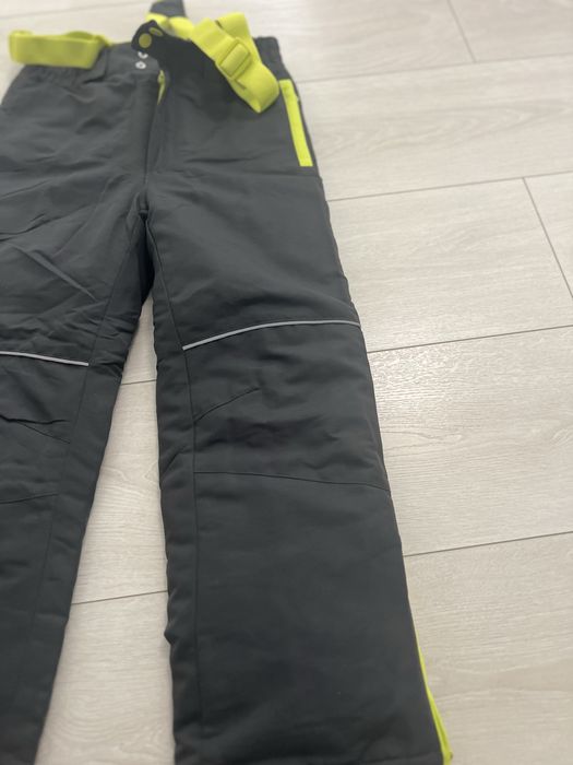 Set pantaloni si geaca ski zapada 3-4 ani Nou