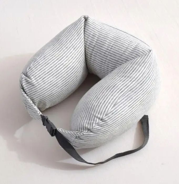 Подушка для шеи 3 штуки,за всё 100тыс сум,по отдельности 35.000