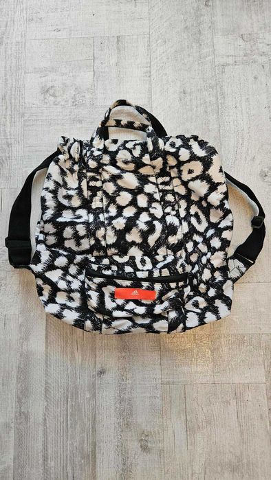 Rucsac Adidas by Stella McCartney – editie limitata
