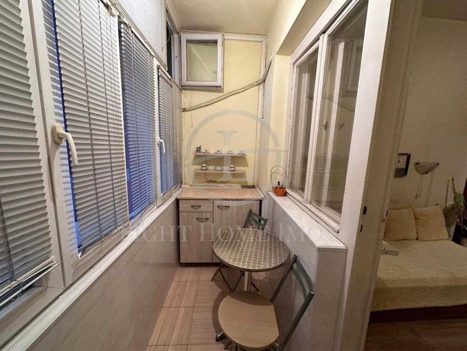 Продава се Двустаен апартамент в Пловдив, Център - 75 кв.м за 2134 €/кв.м - Снимка #3