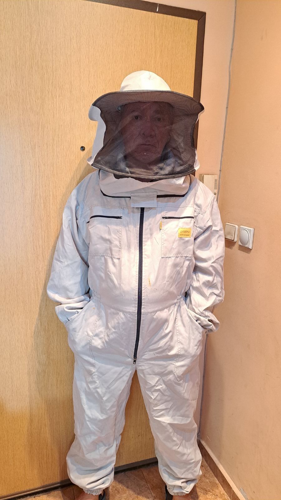 Продажба на пчеларски костюм