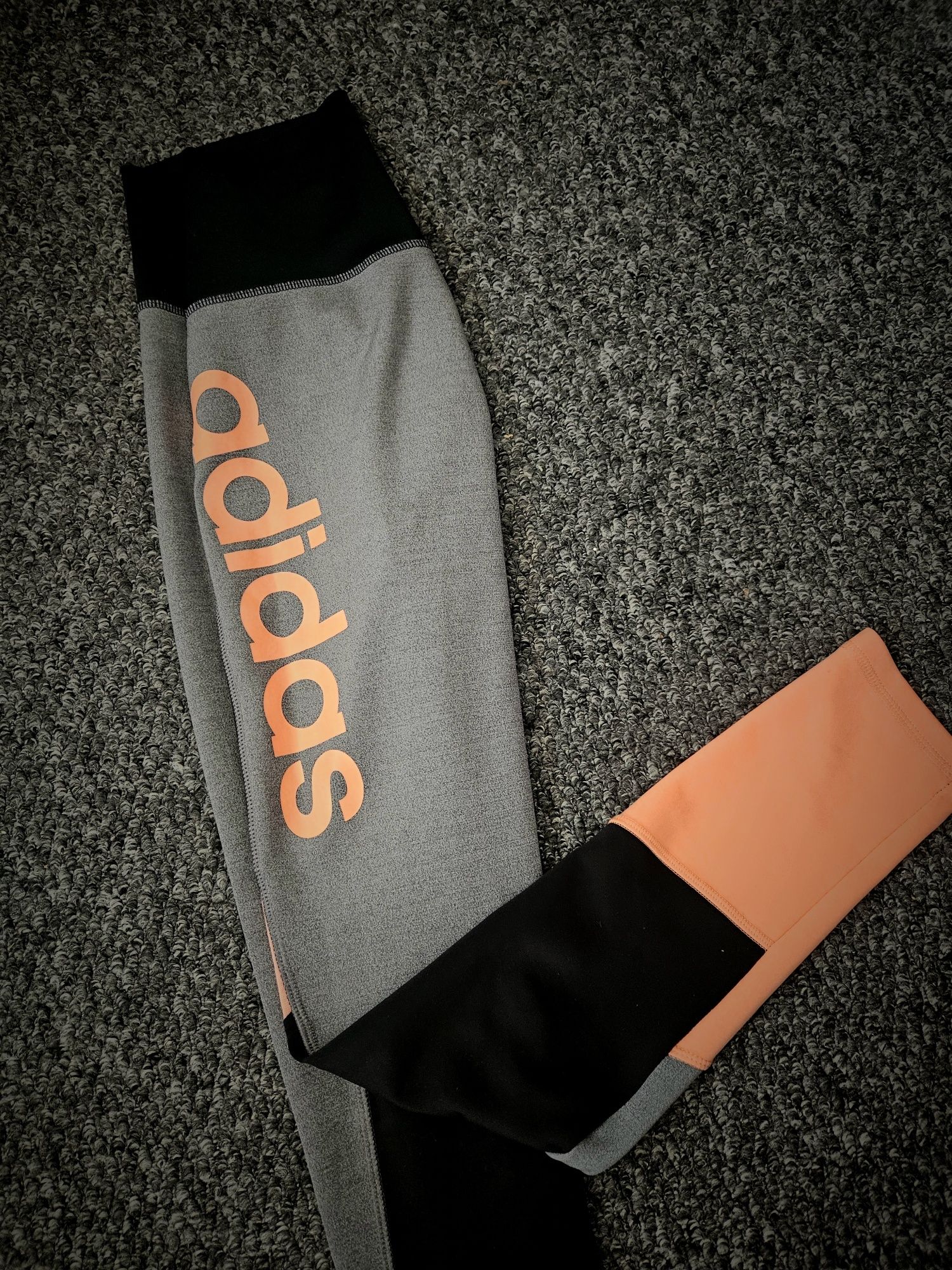 Adidas ,оригинален клин
