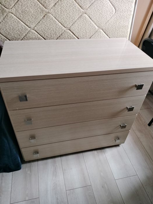 Комод с зеркалом в хорошем состоянии