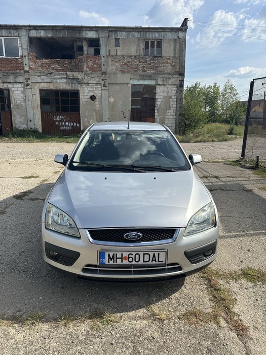 Ford Focus Ghia 1.6 benzina