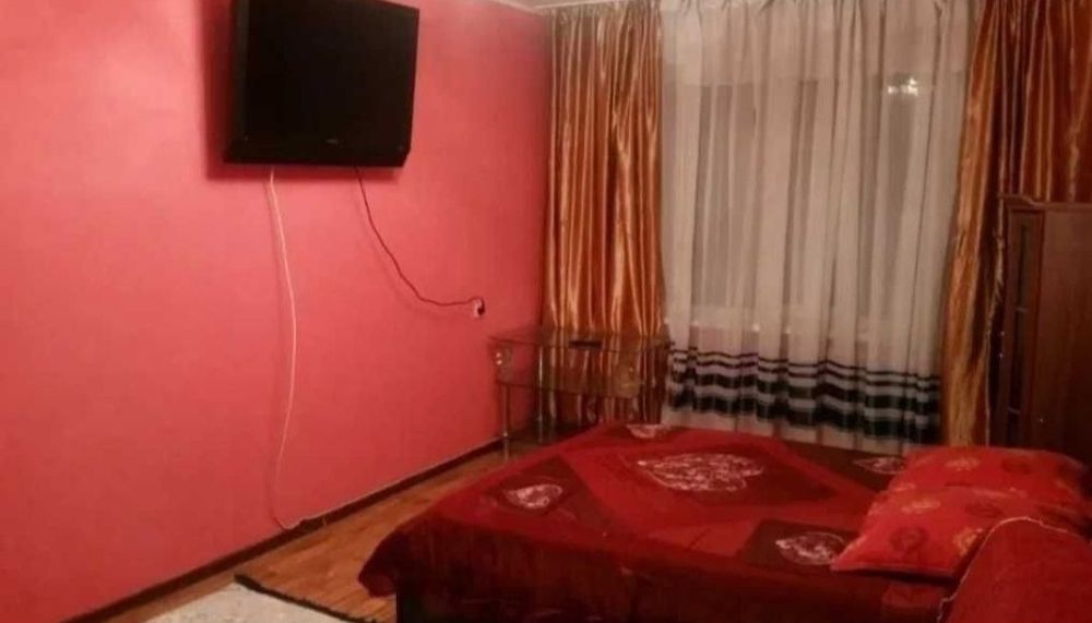 Центр посуточно, почасовая, 2 часа 3000, сутки 8000, ночь 7000