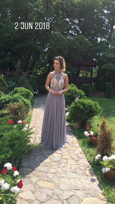 Rochie lunga eleganta pentru nunta