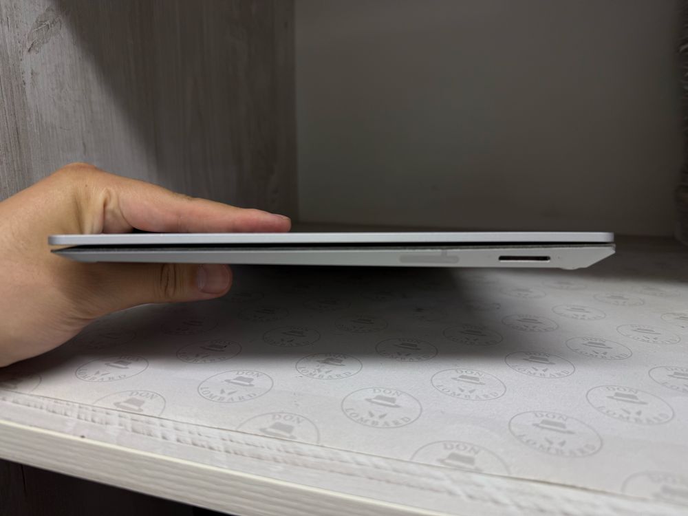 Microsoft Surface A1769 8/256Gb Рассрочка 0-0-12
