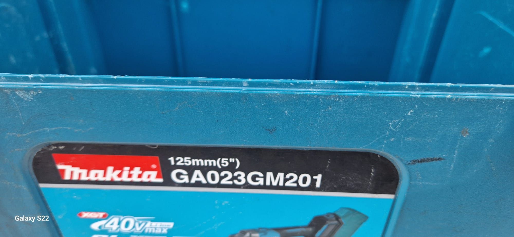 Makita polizor pe acumulator de 40 V