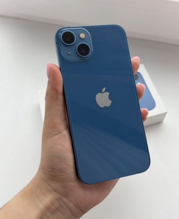 iPhone 13 128Gb с гарантией