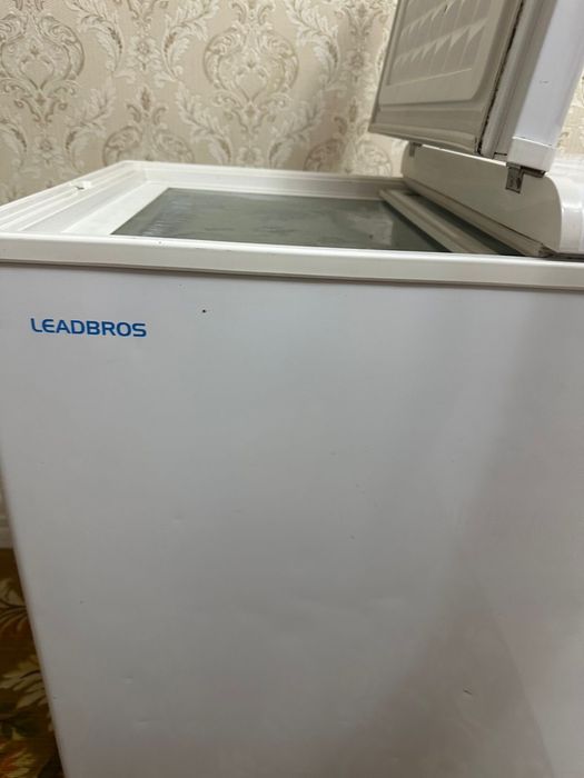 Срочно продам морозильник!как новая,забирать11мкр, напротив 40-й школы