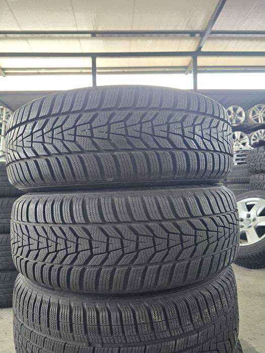 2 Броя 225/60/17 Hankook 8mm 22dot
