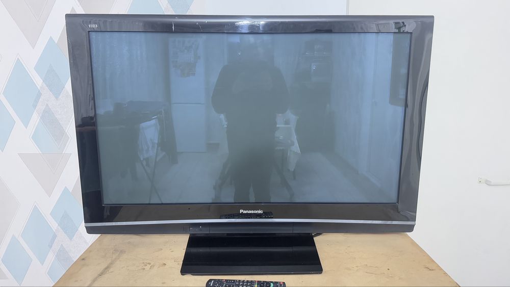 Panasonic Широкоформатный плазменный телевизор.