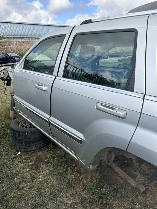 Врата Jeep Grand Cherokee WK лява дясна предна задна чероки