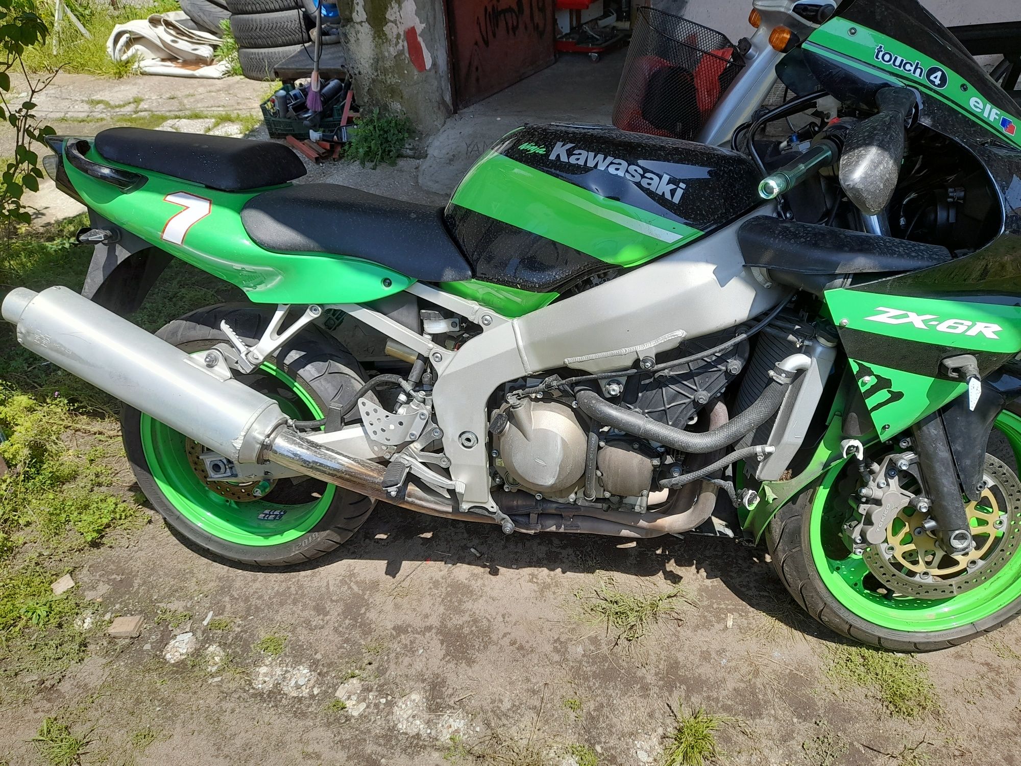 Kawasaki zx6r ninja